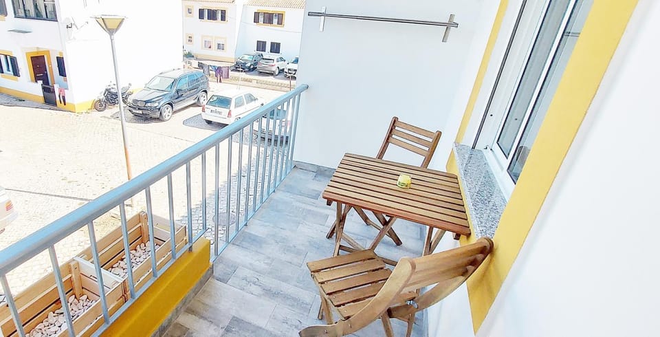 Balcony/Terrace, City view, Street view