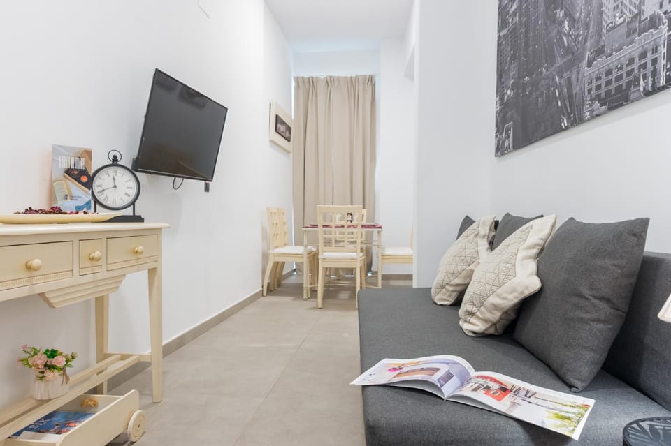 TV and multimedia, Living room, Seating area