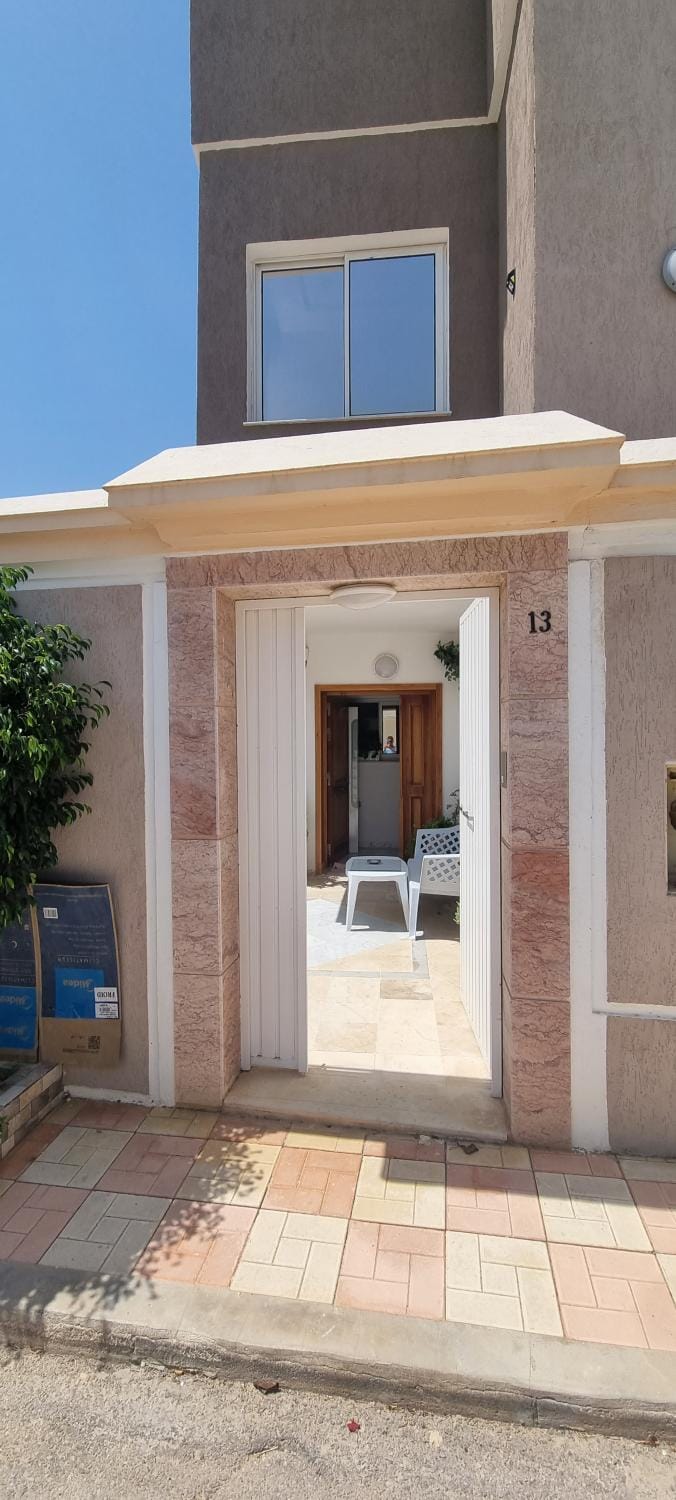Patio, Facade/entrance, Day