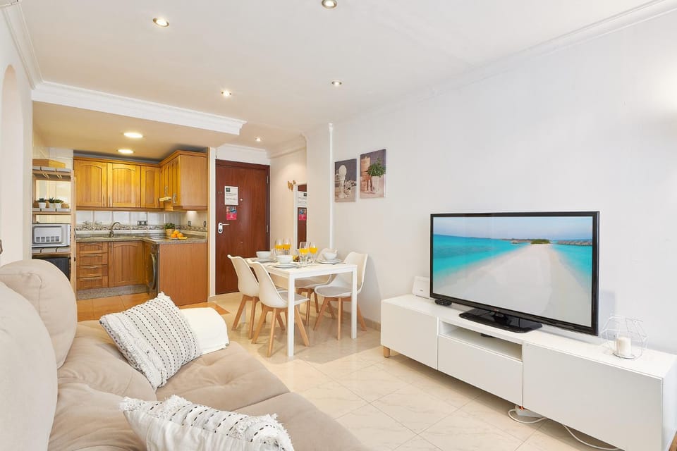Living room, Dining area, kitchen