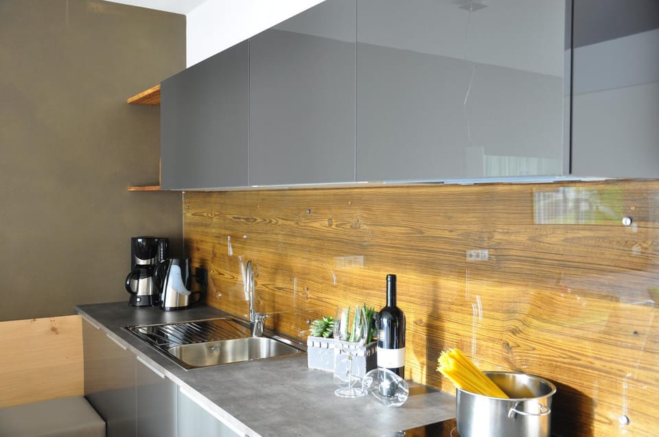 Coffee/tea facilities, Kitchen or kitchenette