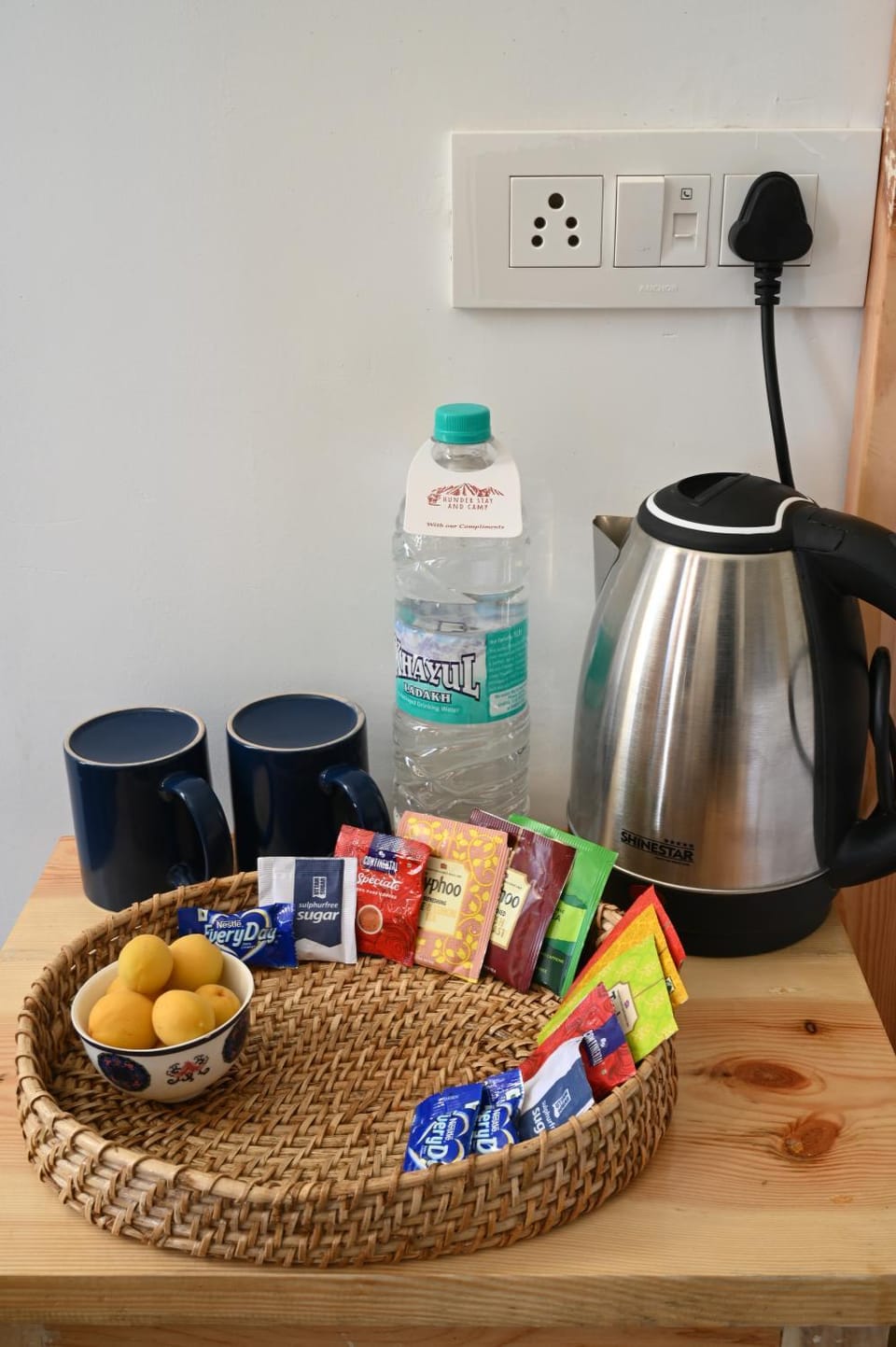 Coffee/tea facilities, Food and drinks