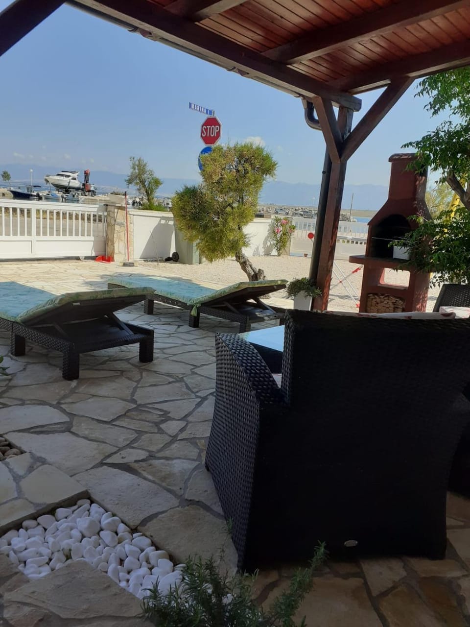 Patio, BBQ facilities, Balcony/Terrace
