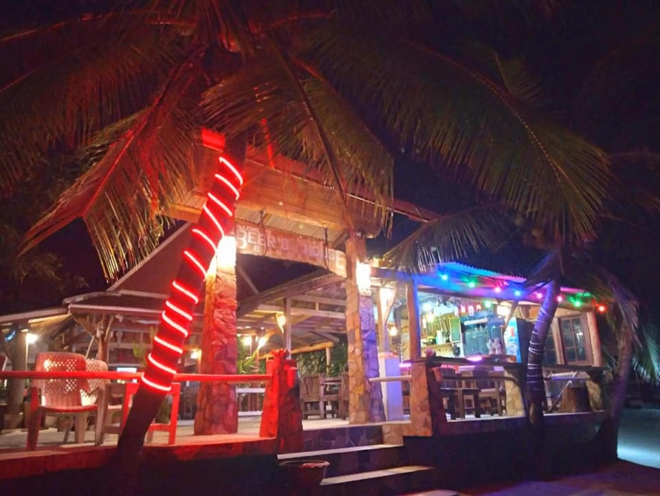 Beer's House Bungalows เบียร์เฮ้าส์บังกะโล House in Ko Samui