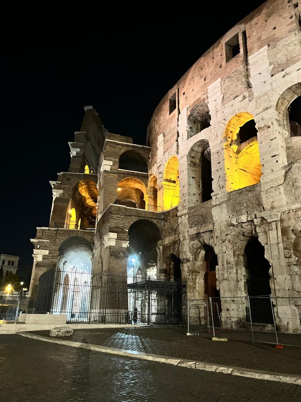 Nearby landmark, Night