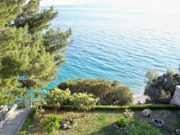 Garden view, Sea view