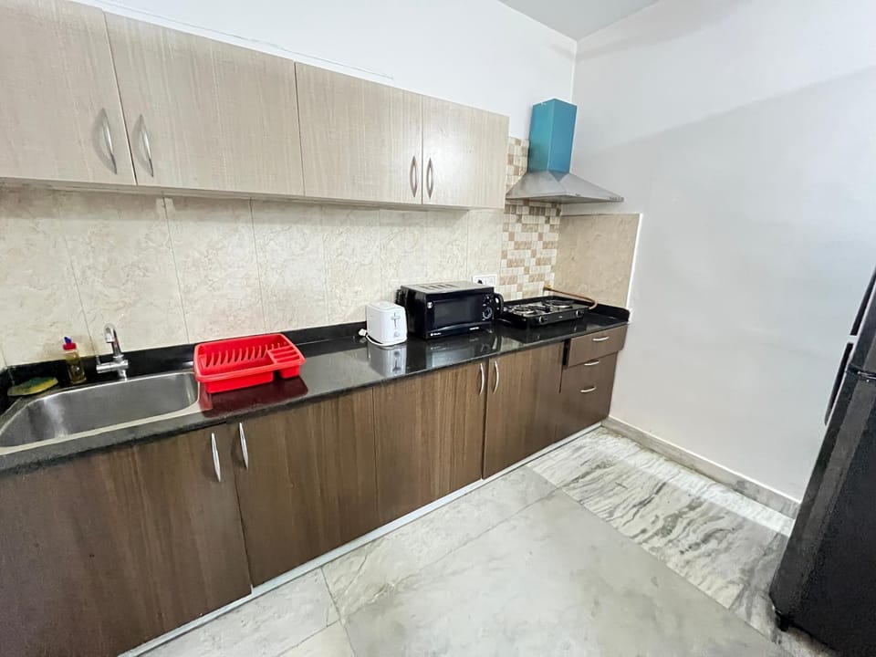 Kitchen or kitchenette, dishwasher, minibar, stove, toaster