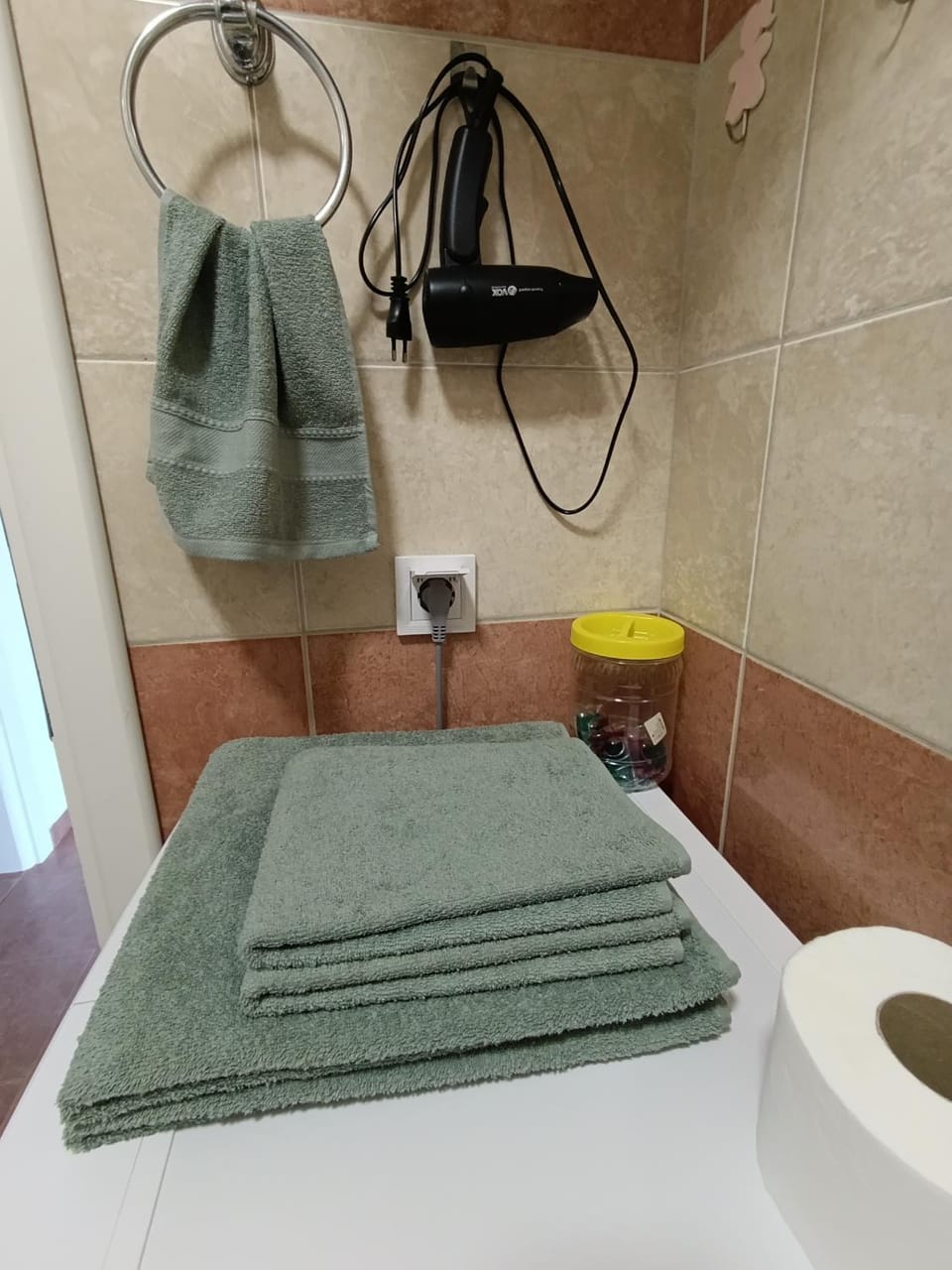 Bathroom, hair dryier, towels