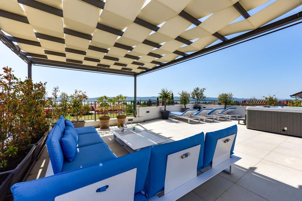 Villa Azuro Villa in Šibenik-Knin County, Croatia