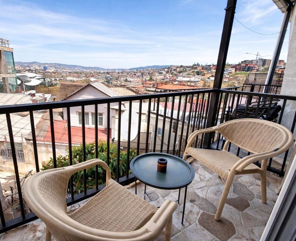 Balcony/Terrace, City view