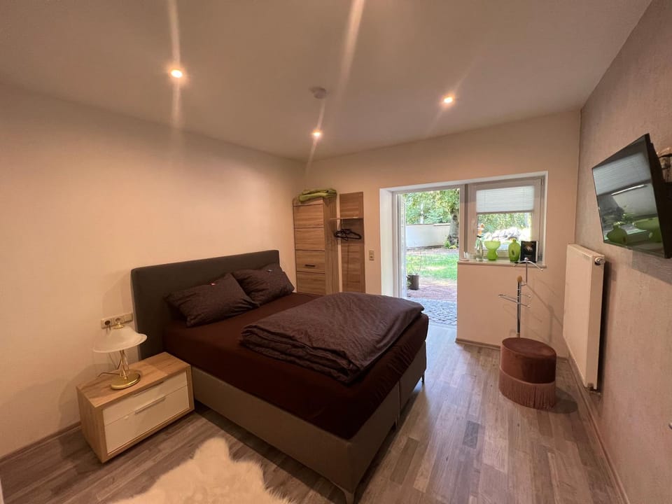 Bed, Photo of the whole room, Bedroom