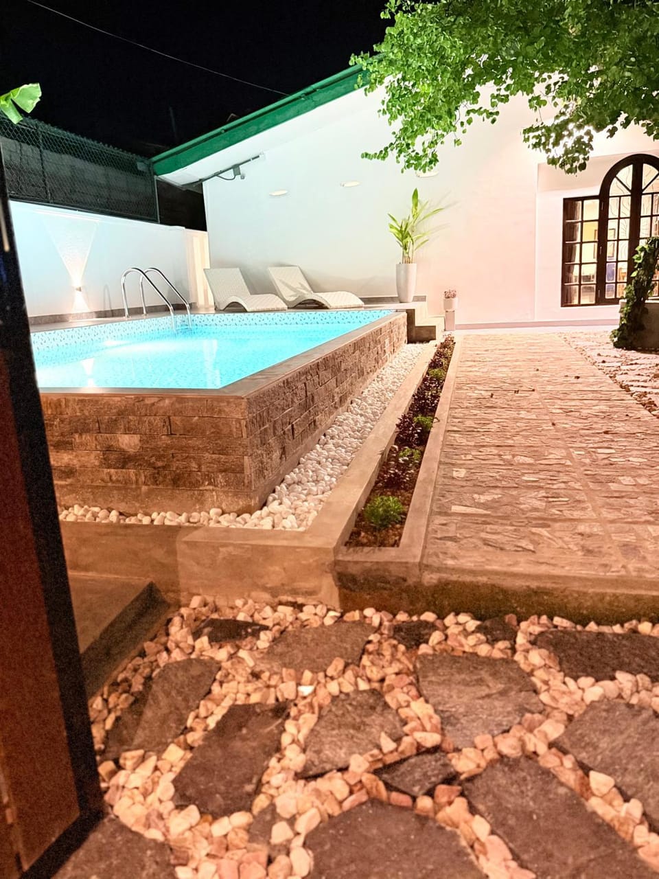 Swimming pool