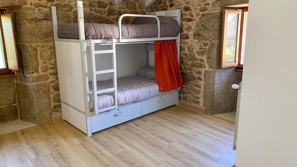 bunk bed