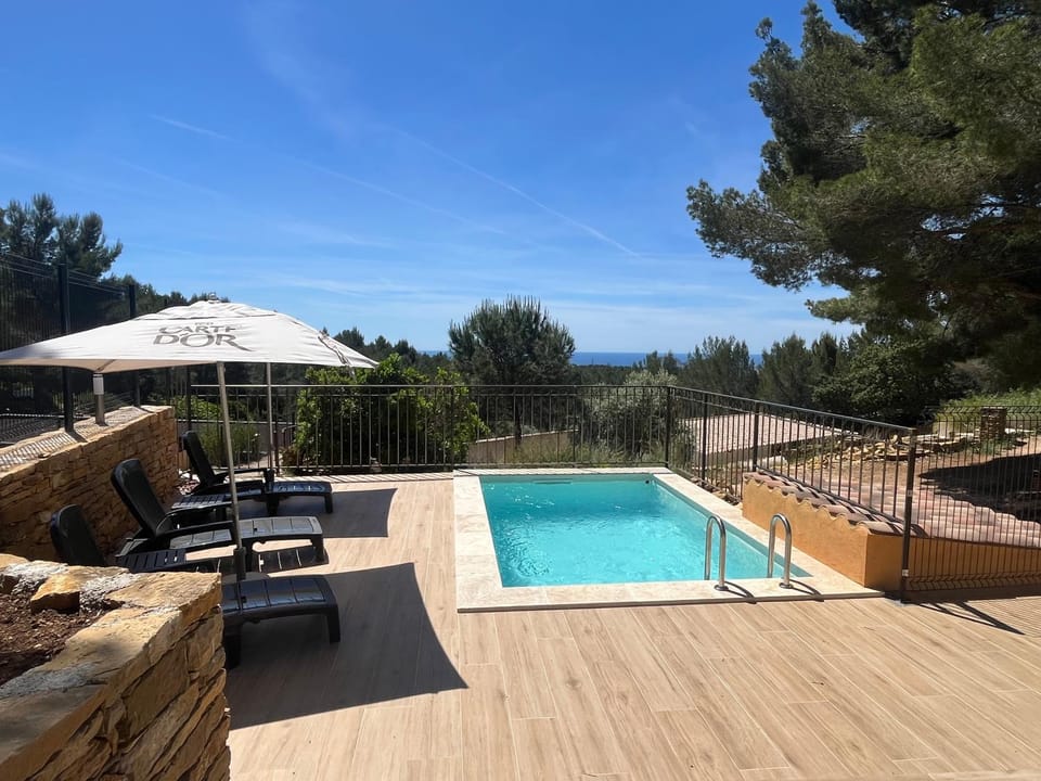 Patio, Day, Natural landscape, View (from property/room), Pool view, Swimming pool, sunbed