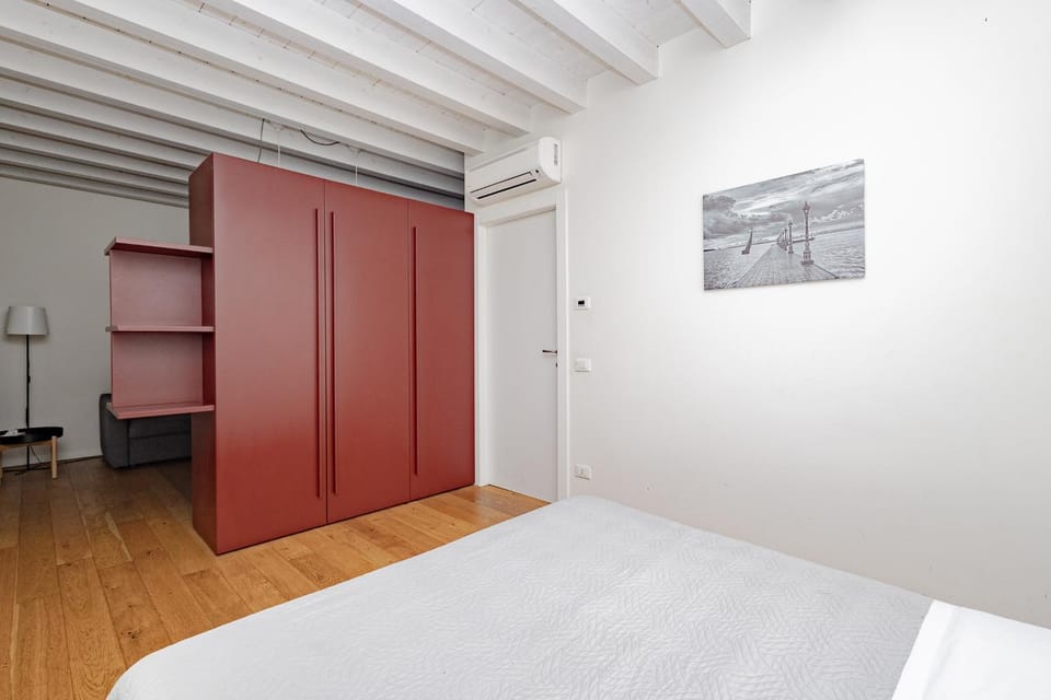 Bed, Photo of the whole room, Bedroom, wardrobe