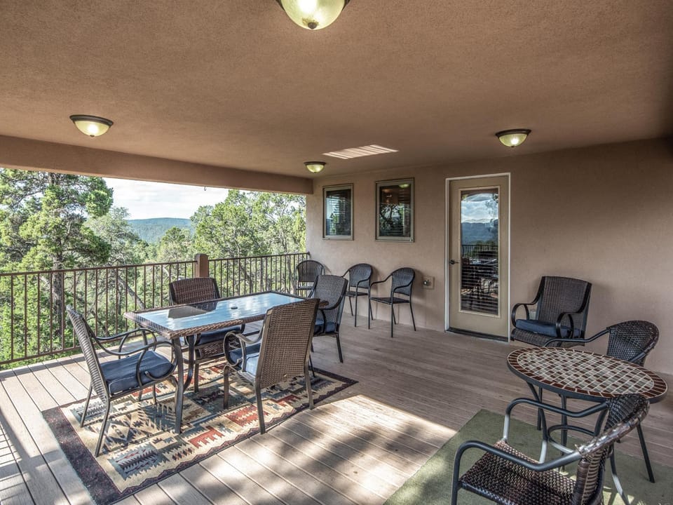 Patio, Balcony/Terrace, Seating area, Mountain view