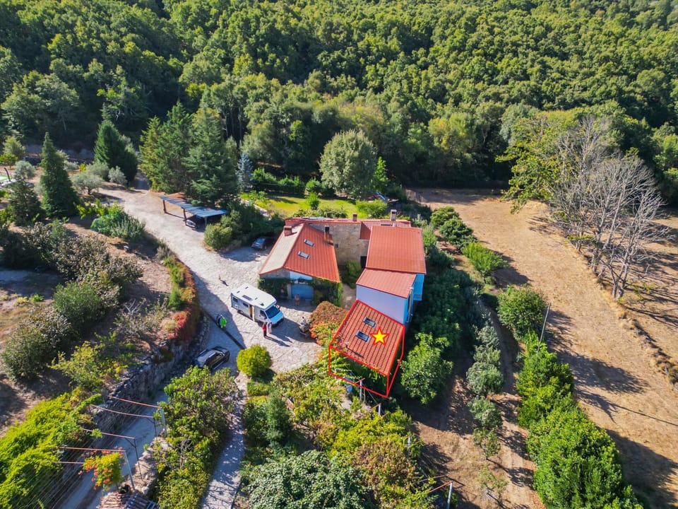 Property building, Bird's eye view, View (from property/room), Landmark view, Swimming pool, Parking