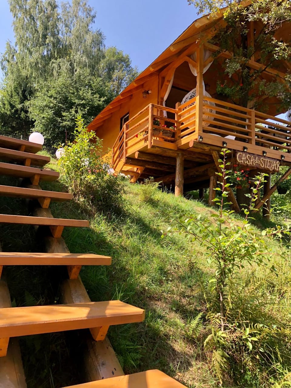Property building, Natural landscape, Garden view