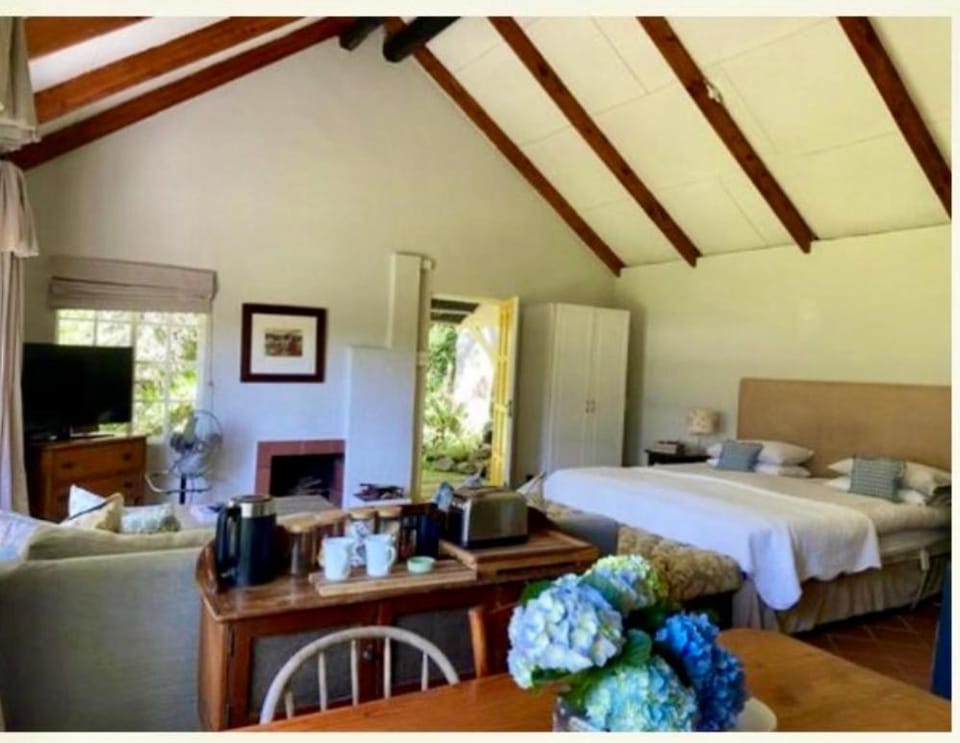 Yellowwoods Farm - POOL COTTAGE (self-catering) Apartment in KwaZulu-Natal