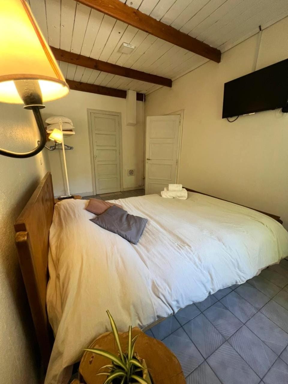 Bed, TV and multimedia