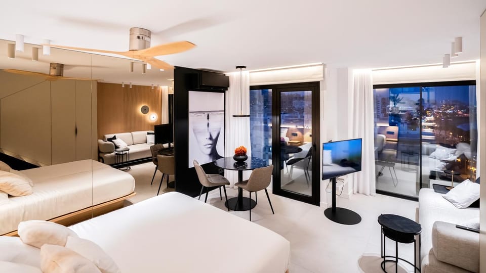Photo of the whole room