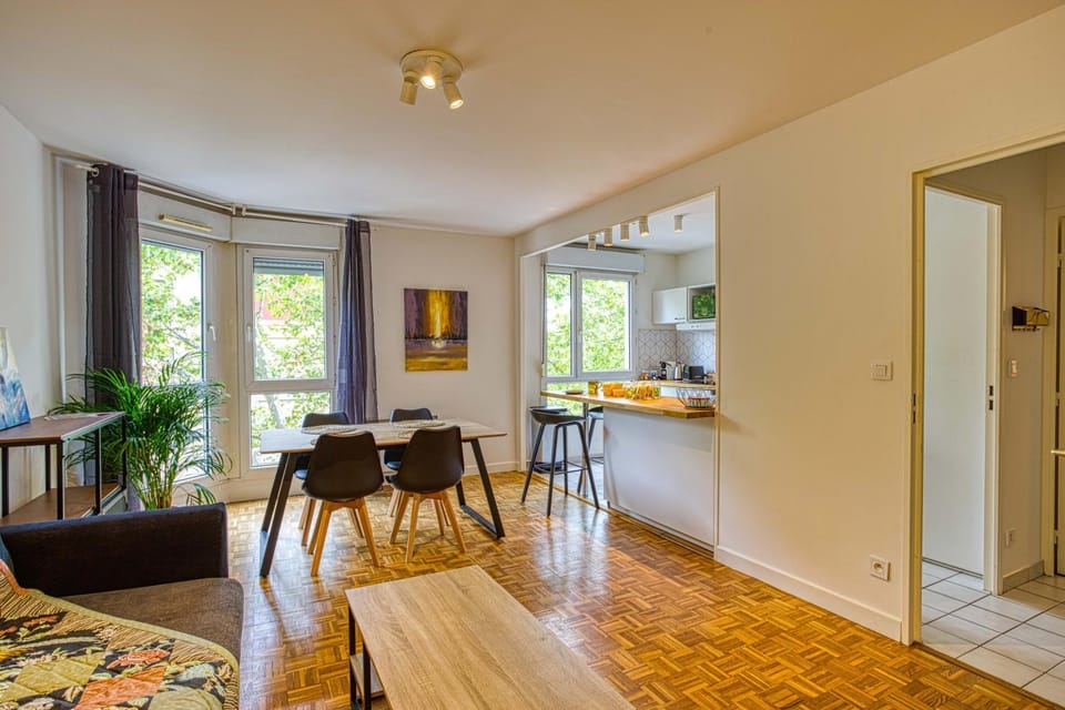 Part Dieu, très belle résidence Apartment in Villeurbanne