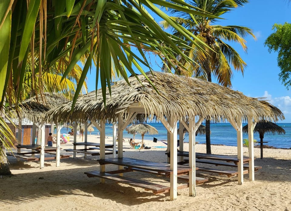 Dining area, Beach
