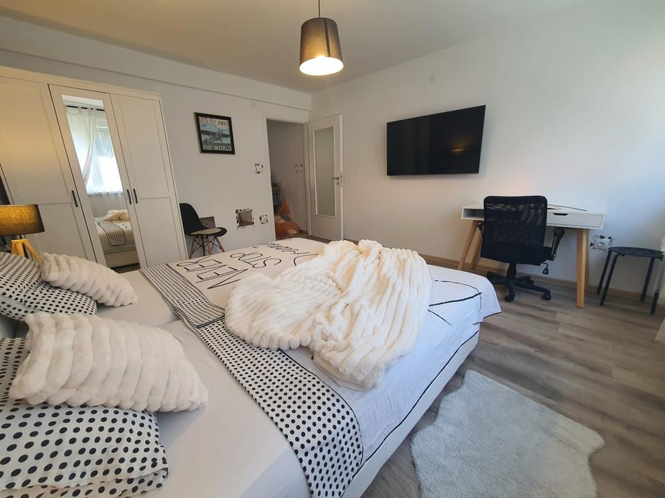 Apartman Jež 3 De Lux - free parking, self check in Apartment in Slovenia