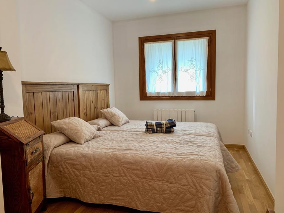 BPIRINEOS-Albares Apartment in Catalonia