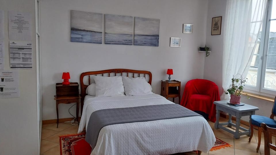 Studio Neptune Apartment in Normandy