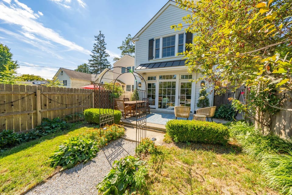 The Walton House - historic 3bd 2 5ba with parking House in Kennett Square