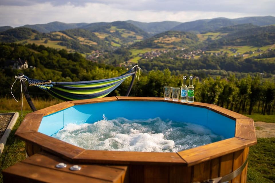 Summer, Hot Tub, Mountain view