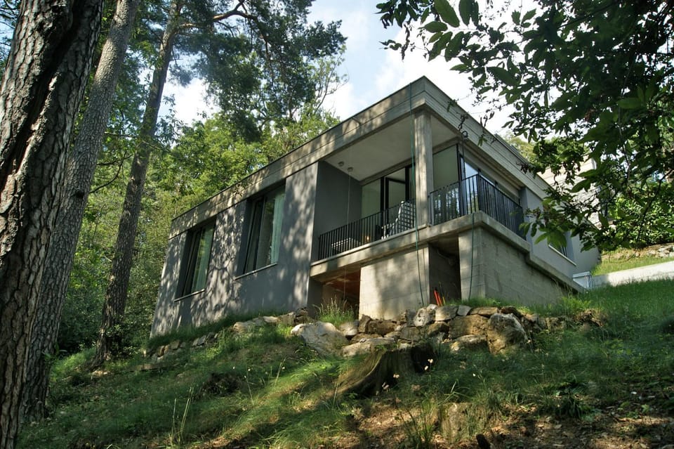 Property building, Spring