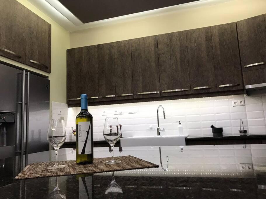 Finer Things Flisvos Beach Condo in Palaio Faliro Apartment in South Athens