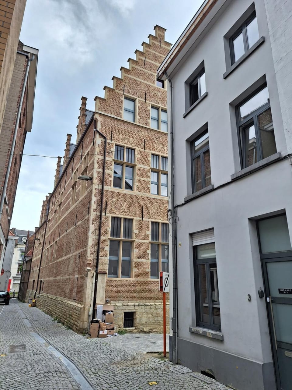 Property building, Facade/entrance