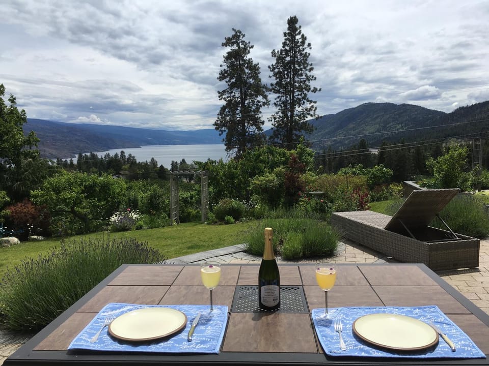 Patio, Natural landscape
