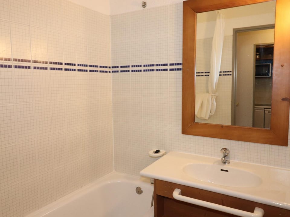Studio fonctionnel à Tignes Val Claret - Balcon, ski aux pieds, proche des commerces et funiculaire - FR-1-502-445 Apartment in Tignes