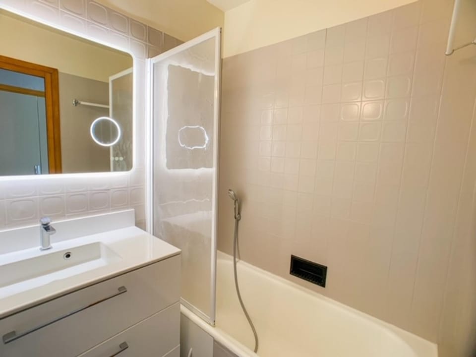 Appartement lumineux proche des pistes avec balcon et wifi à Tignes - FR-1-502-402 Apartment in Tignes