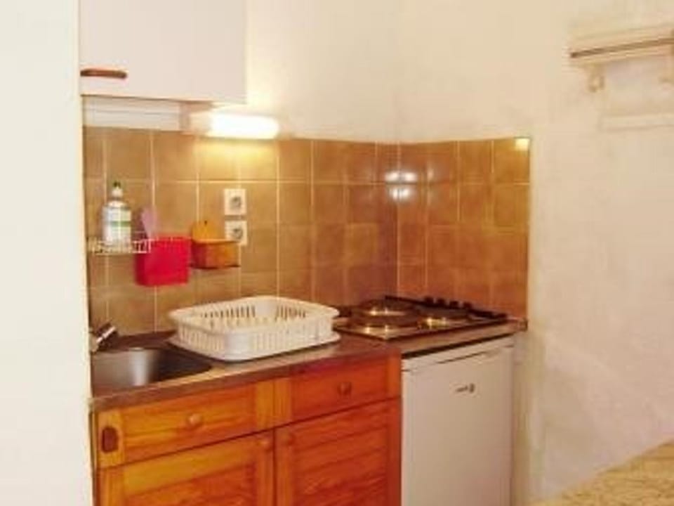 Studio cabine 2 pers avec parking à Esquièze-Sère - FR-1-402-124 Cabin in Luz-Saint-Sauveur
