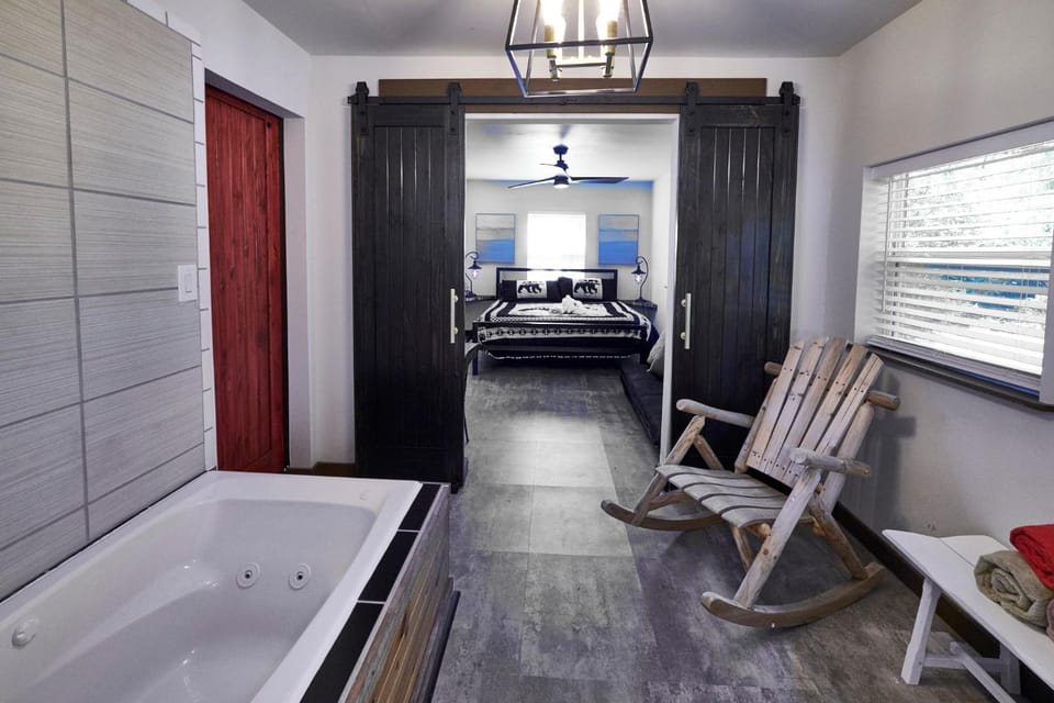 Bedroom, Bath