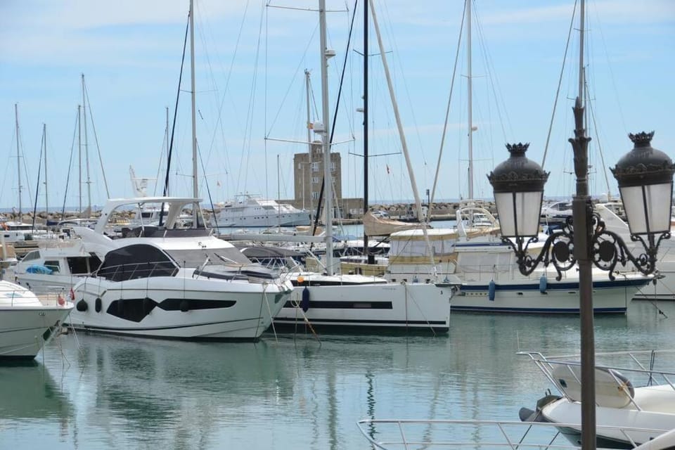 Lovely 2 bedroom unit with private pool Apartment in Spain