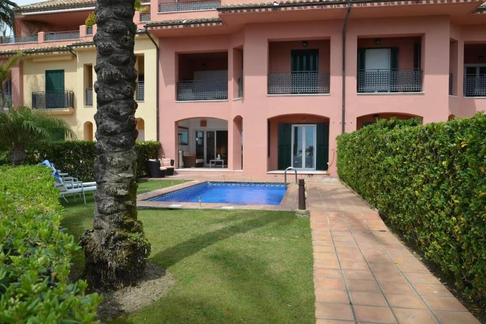 Lovely 2 bedroom unit with private pool Apartment in Spain