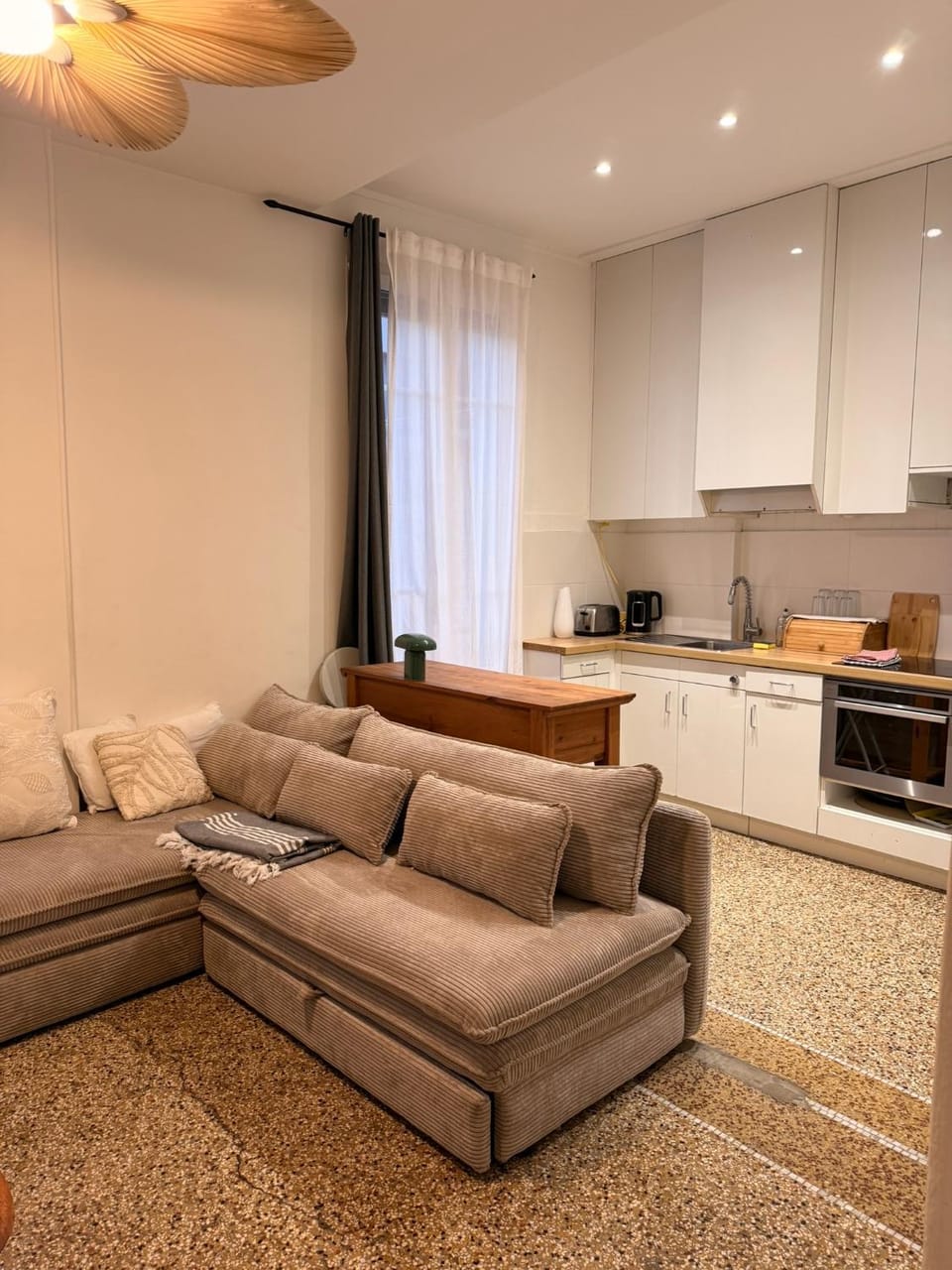 Charmant 2 Pièces au Port de Nice - Calme, Confort et Proximité Mer Apartment in Nice
