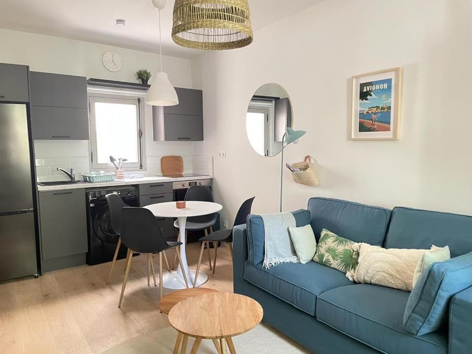 Kitchen or kitchenette, Living room, Dining area