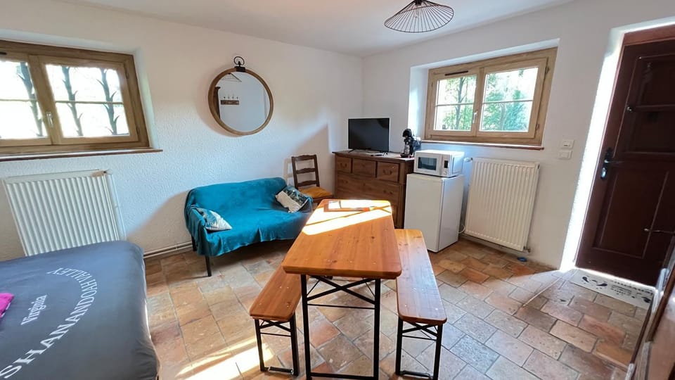 Chambre indépendante au calme avec parking privé House in Centre-Val de Loire