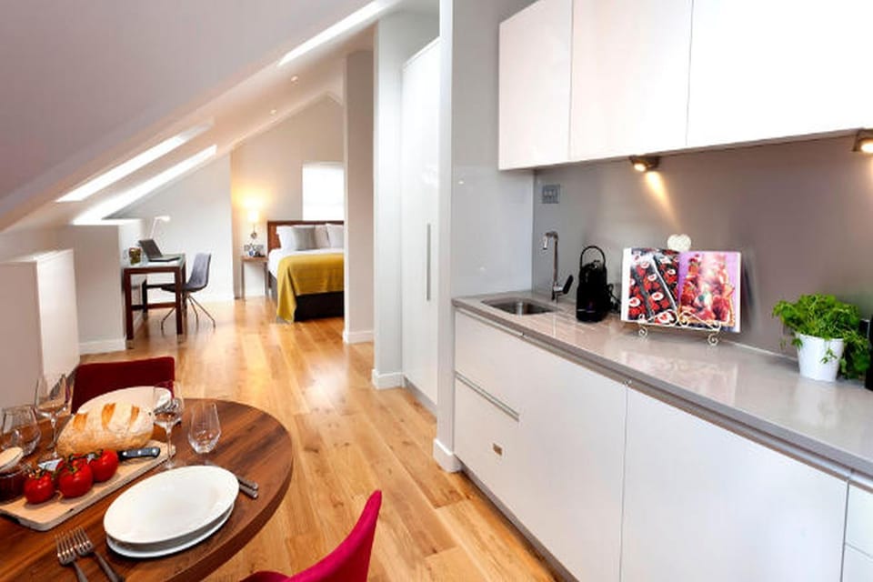 Living room, Dining area