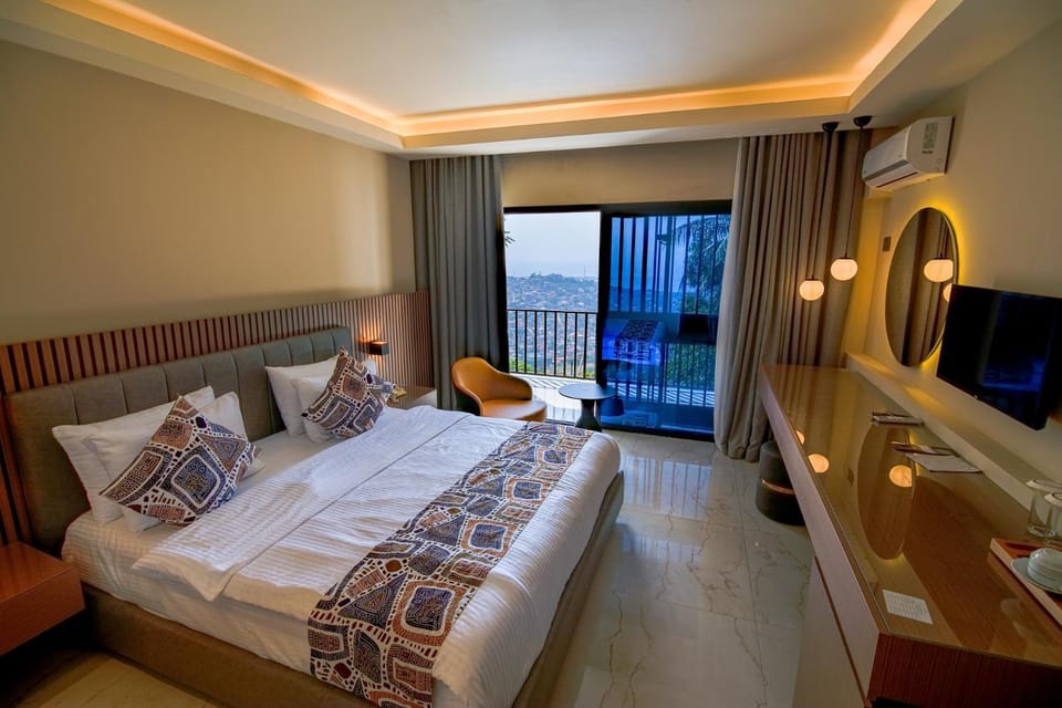 View (from property/room), Balcony/Terrace, Bedroom
