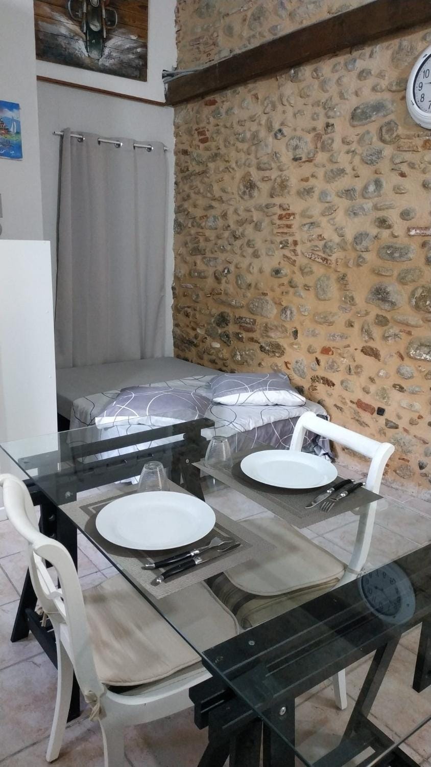 Studio centre ville du Boulou pour 2 personnes- check in 18h 20h check out 11h max juillet-aout 1 semaine minimum Apartment in Le Boulou