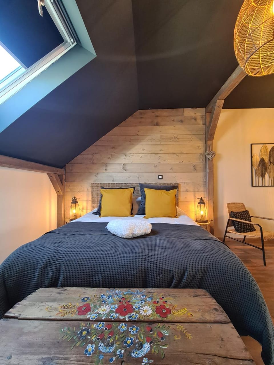 Bed, Bedroom