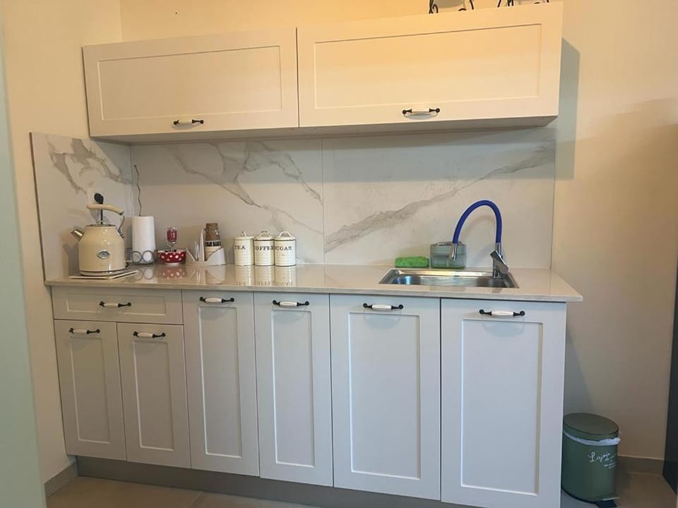 Coffee/tea facilities, Kitchen or kitchenette